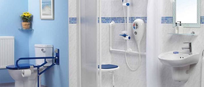 Una doccia per disabili ha funzioni particolari adatte a persone con una mobilità ridotta.